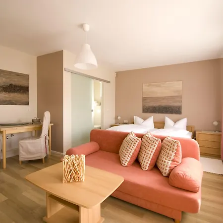 Baltik Hotel Guest house 3*